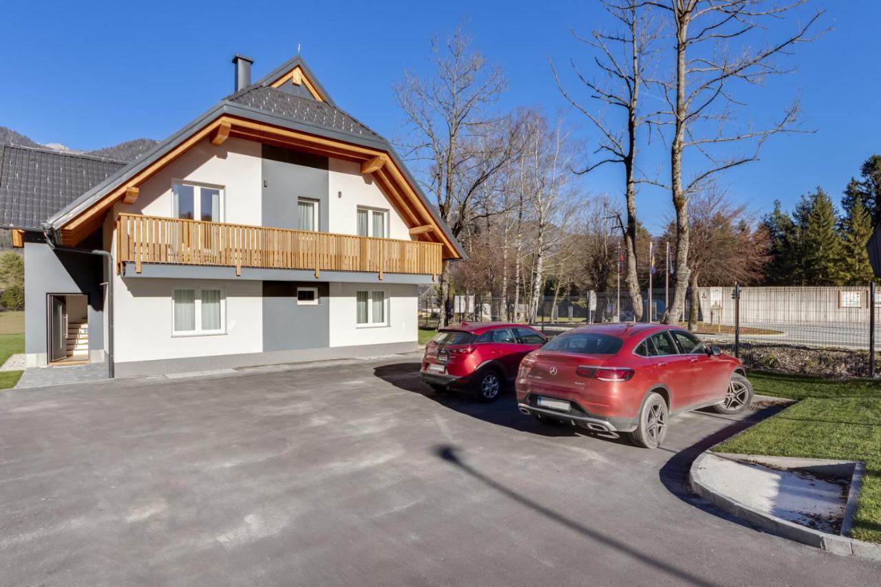 Chic Apartments With Balcony And Spa In Mojstrana Eksteriør billede