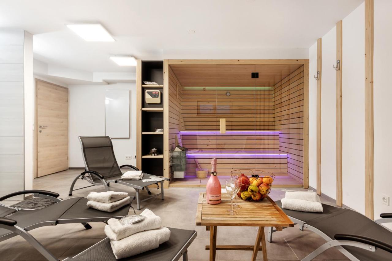 Chic Apartments With Balcony And Spa In Mojstrana Eksteriør billede